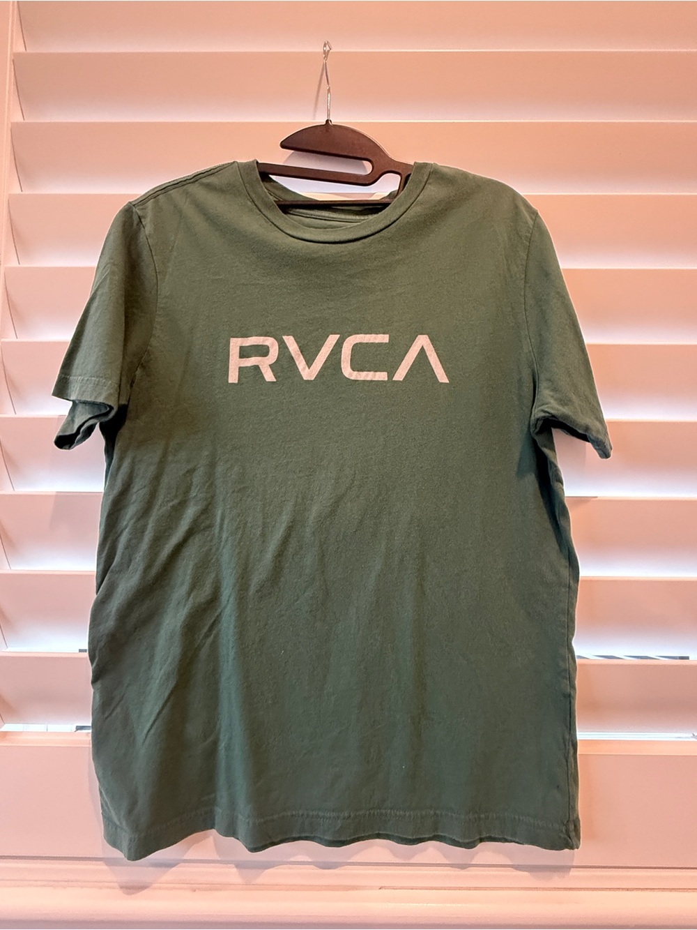 Boys XL RVCA Green Crew Neck Tee with White Logo